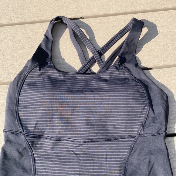 Lululemon Top Size 4 - Picture 2 of 7